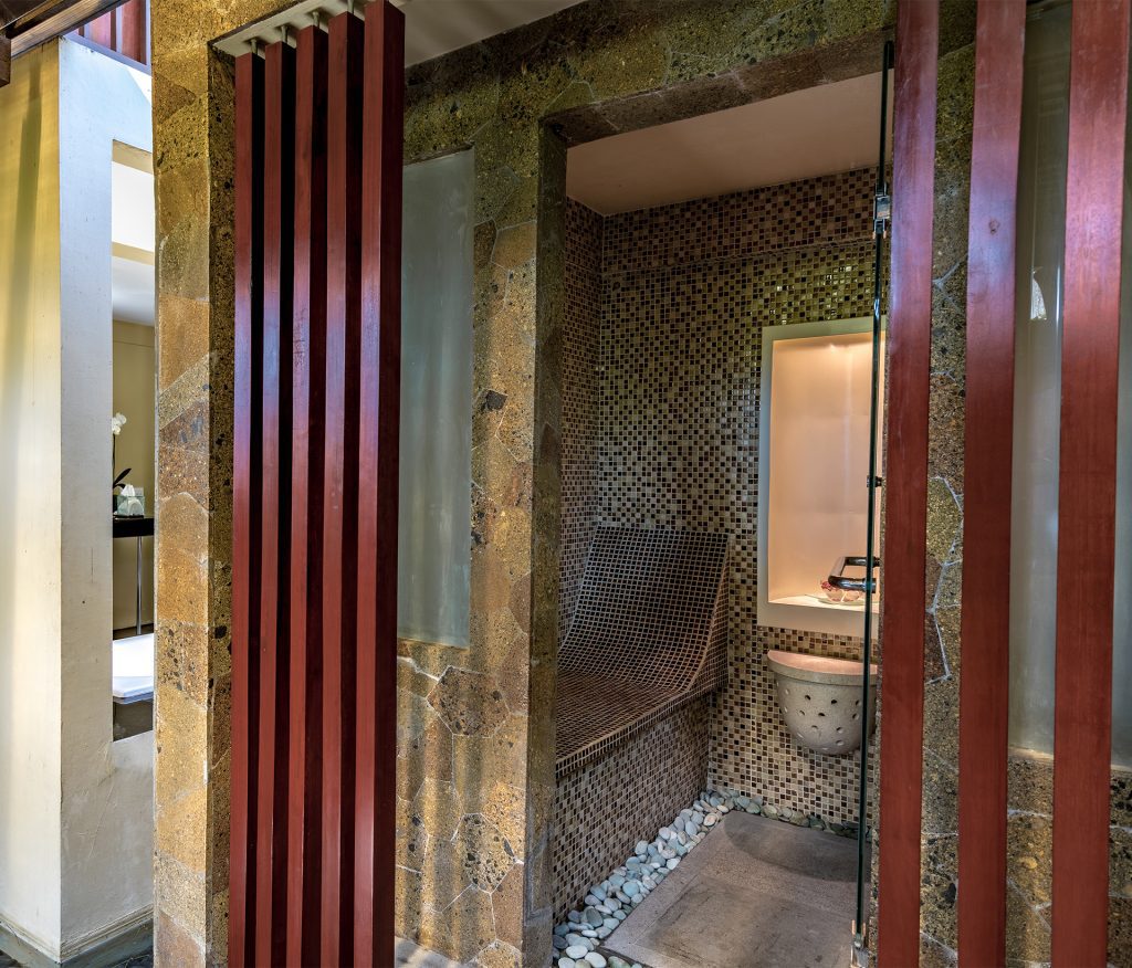 Upgraded Stylish Living with Private Steam Room AVAILABLE NOW - Bayut - Luxury Apartments With Private Steam Rooms